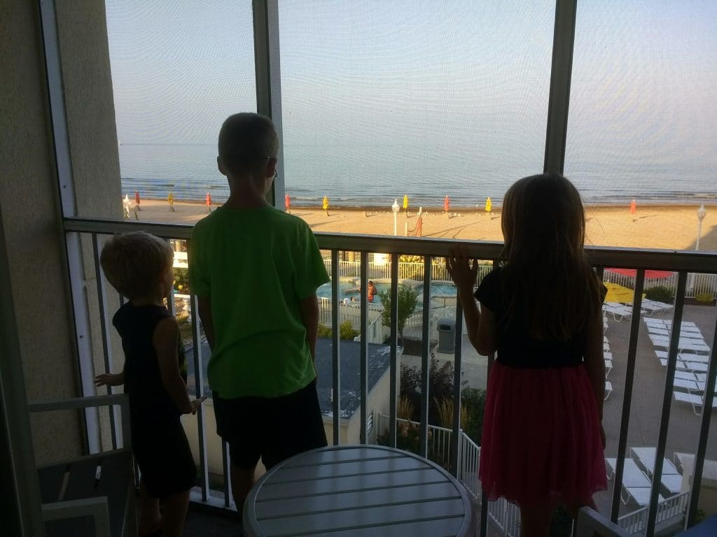 kids at hotel