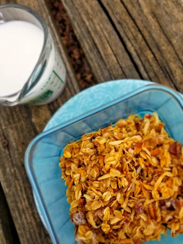 Simple homemade granola with honey recipe